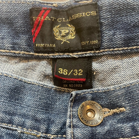 Phat farm embroidered pocket y2k wide blue jeans sz 36x32 - Picture 3 of 3